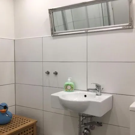 Apartment Top Floor Studioapartment Schwalbach am Taunus